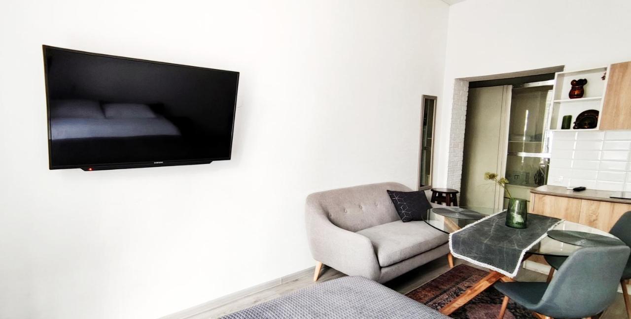 Flat in the city center 오데사 외부 사진
